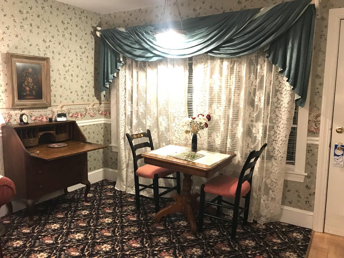 1896 House Country Inn - Barnside Inn Уильямстаун Экстерьер фото